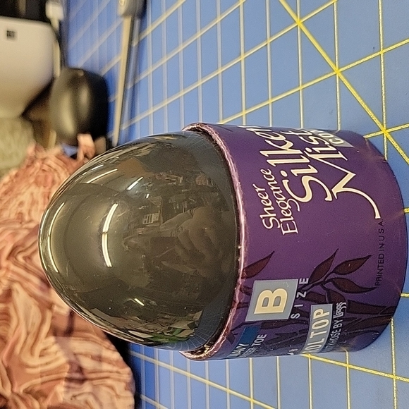 Vintage 1980s Sheer Elegance Navy Silken Mist Control Top Sheer Toe Size B - Picture 2 of 3